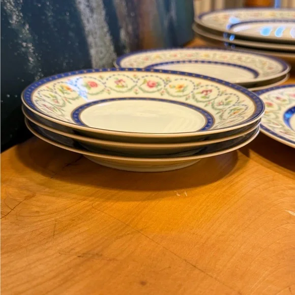 HAVILAND LIMOGES Malmaison 10.25" Dinner Plate - Picture 6 of 16